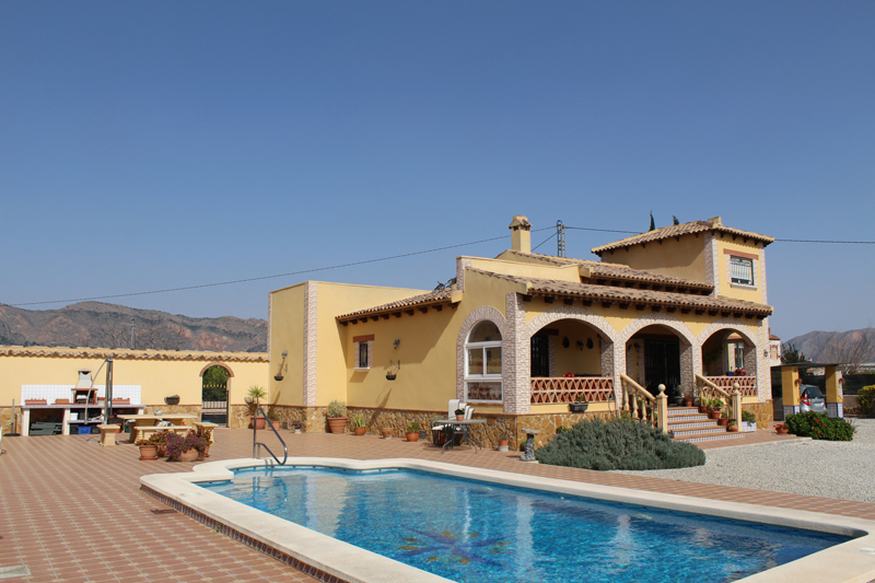 Beautiful four bedroom detached villa for sale in Orihuela