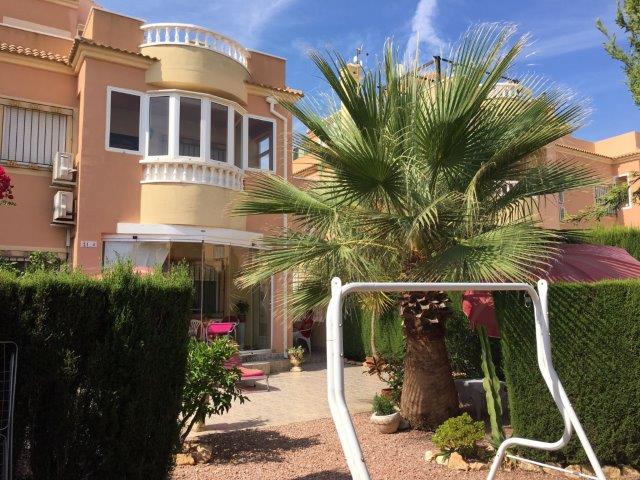 Two bedroom property on good-sized plot for sale in Lomas de Cabo Roig