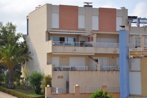 End of terrace top floor penthouse duplex with sea views for sale in Campoamor