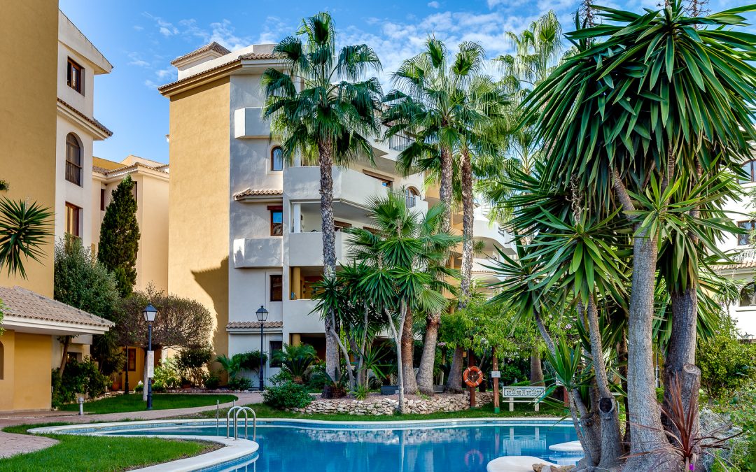 Two bedroom ground floor apartment in prestigious Panorama Park community in Punta Prima