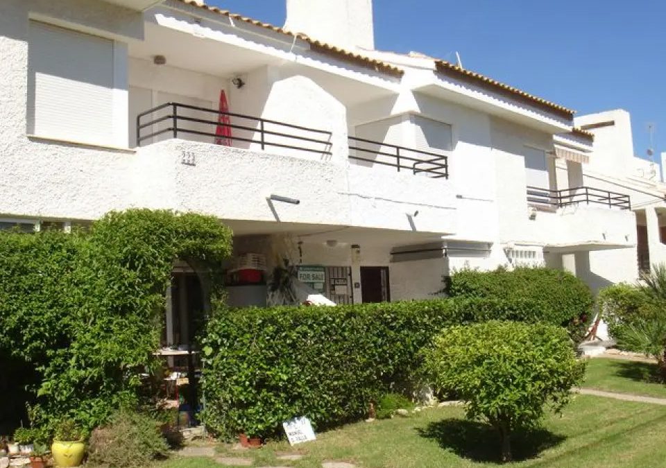 2 bed 1 bath ground floor Villamartin apartment with sea views