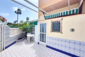 1 bedroom, 2 bathroom bungalow for sale in Torrevieja, Costa Blanca, Alicante. Spain.