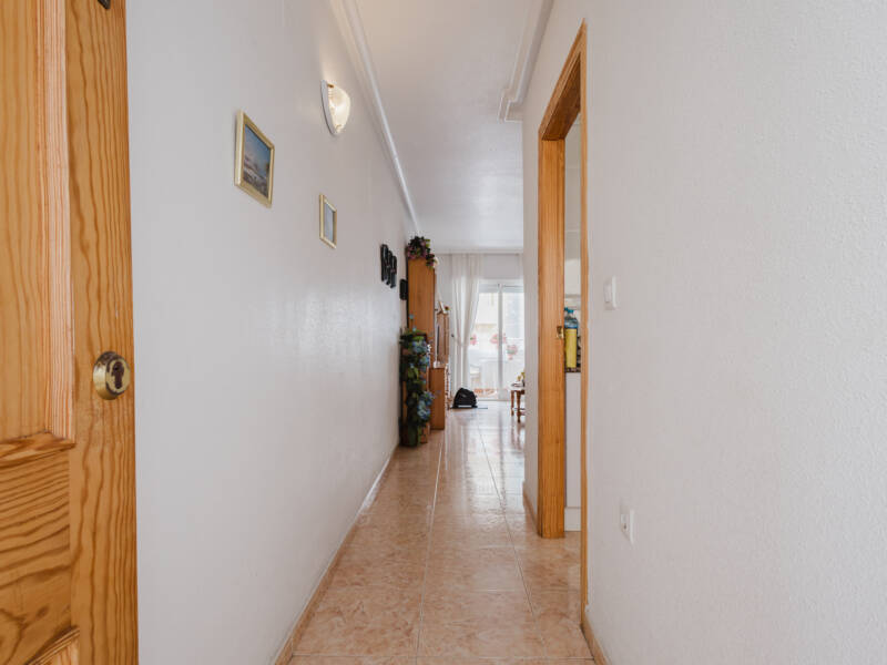 Orihuela Costa, Calle Luis,  Alicante 03189 Spain