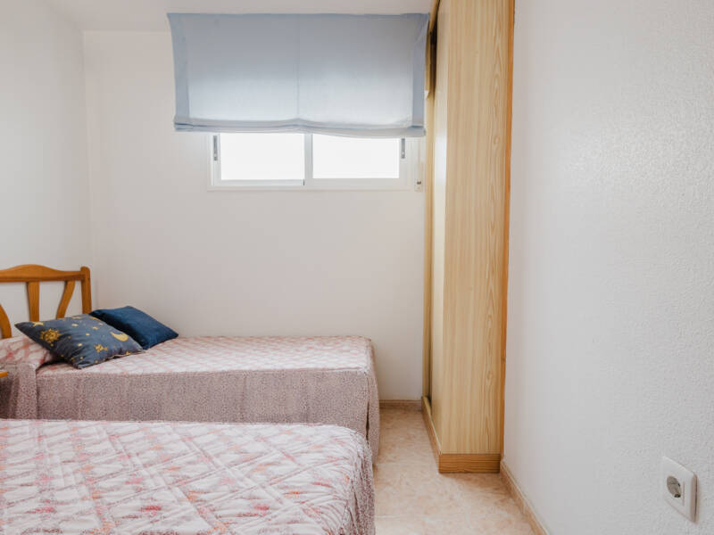 Orihuela Costa, Calle Luis,  Alicante 03189 Spain