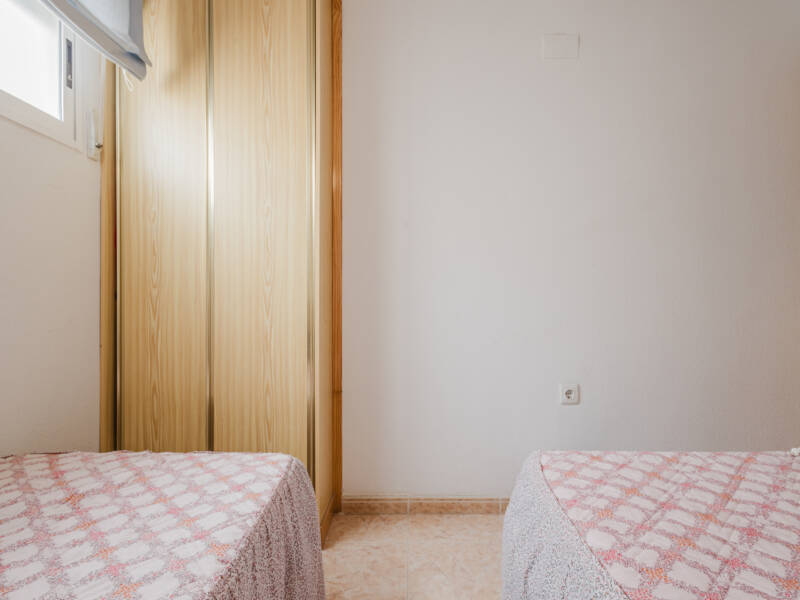 Orihuela Costa, Calle Luis,  Alicante 03189 Spain