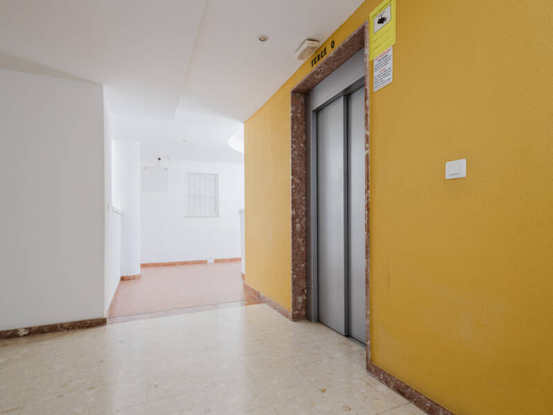 Orihuela Costa, Calle Luis,  Alicante 03189 Spain