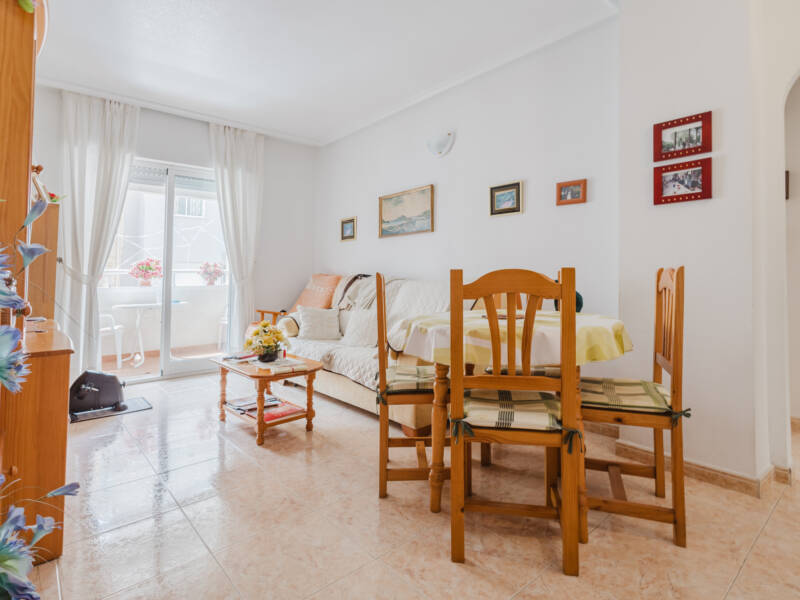 Orihuela Costa, Calle Luis,  Alicante 03189 Spain