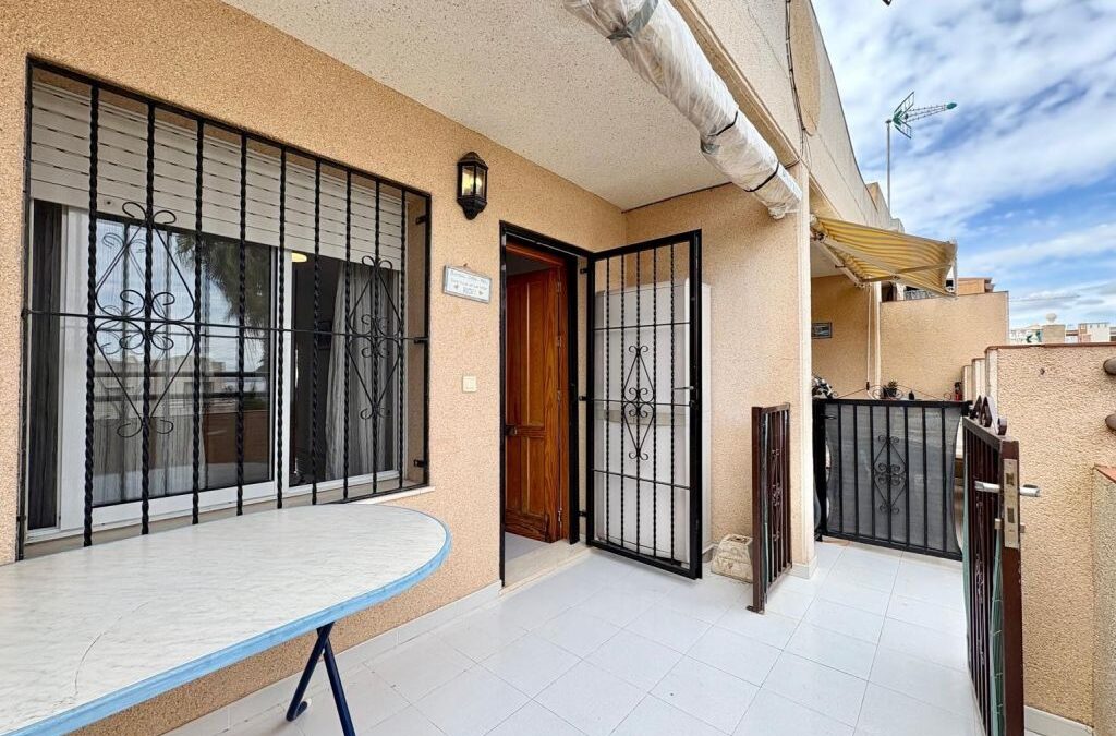 1 Bed, 1 Bath Bungalow for sale in Torrevieja