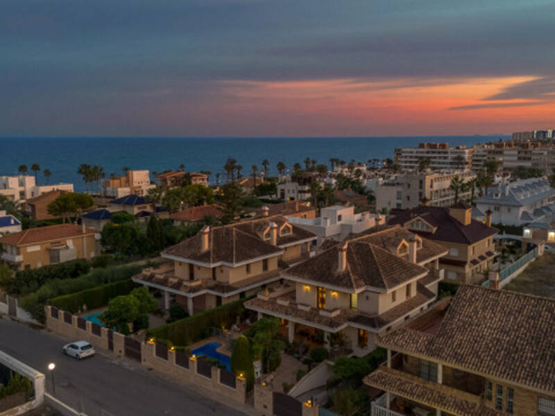Torrevieja, La Veleta,  Alicante 03185 Torrevieja Spain