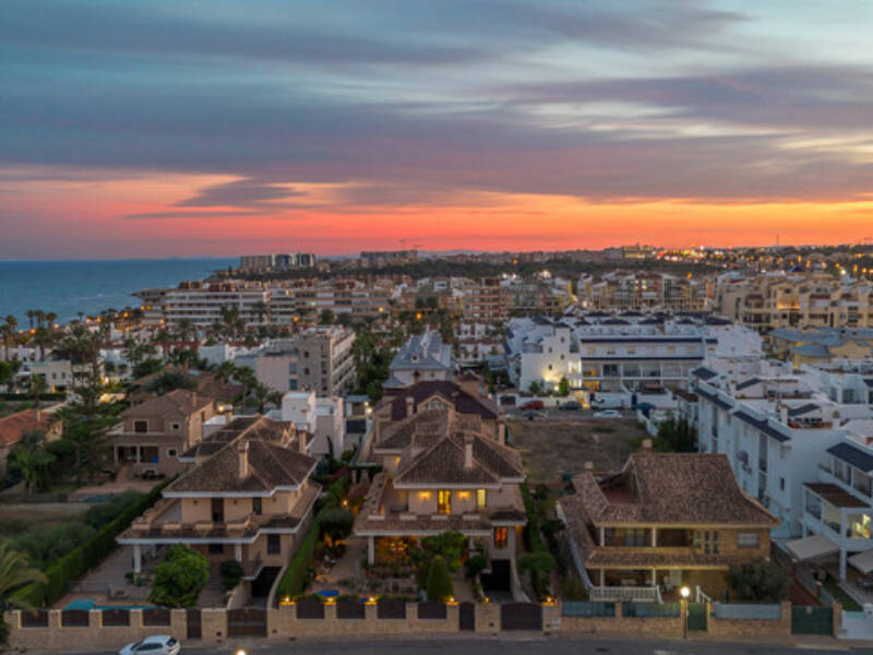 Torrevieja, La Veleta,  Alicante 03185 Torrevieja Spain